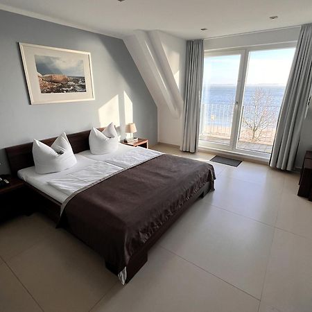 Strandhotel Dranske Buitenkant foto